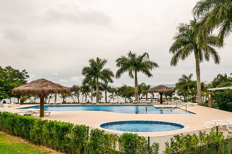 Condominium with Pier at Lagoa da Conceição #LA10